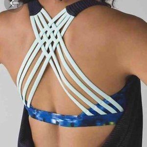 Lululemon Wild Tank Navy Blue/Windy Blooms